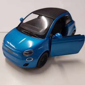 KG520313 Kinsmart Fiat 500e diecast schaalmodel met pull back motortje, schaal 1:28